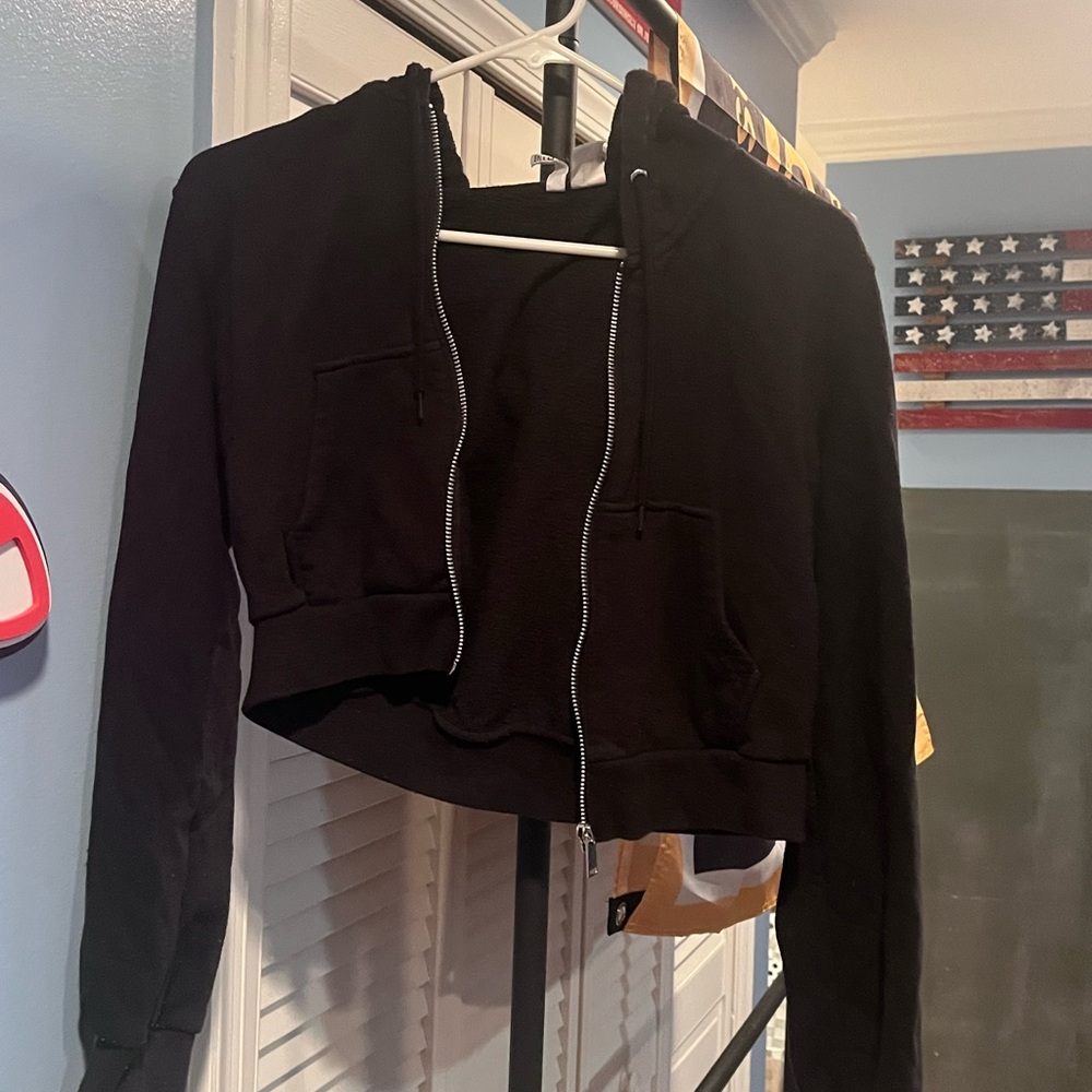 Black Cropped Hoodie Jacket